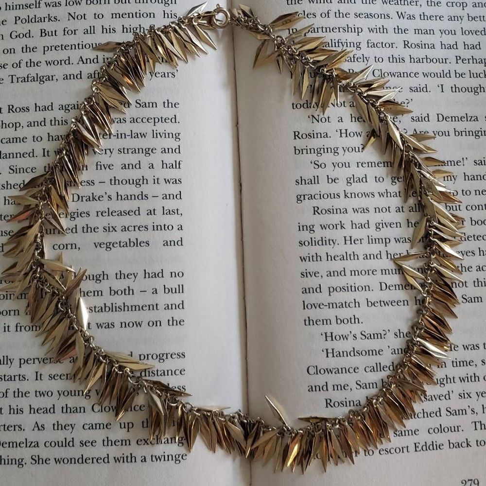 Golden Abstract Leaves Necklace